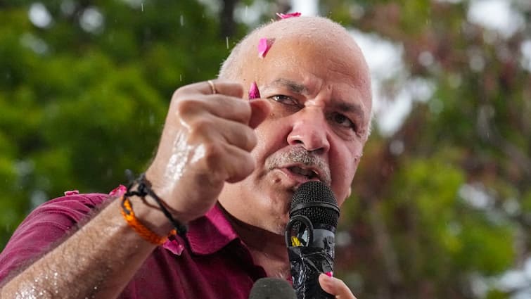 Manish Sisodia Padayatra In Delhi On August 14 Meetings MLAs Councillors AAP Delhi Govt Deputy CM Post Sandeep Pathak Is AAP Mulling Manish Sisodia