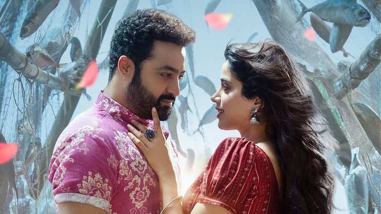 Redditors React To Age Gap Between Jr NTR Janhvi Kapoor In Devara Song Chuttamalle Redditors Find The Age Gap Between Jr NTR, Janhvi Kapoor In Devara Song Unsettling, Say ‘Navel Moves Make It Worse