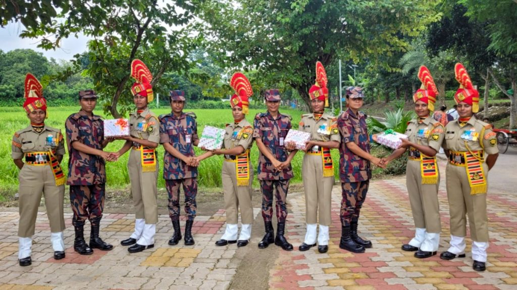 स्वतंत्रता दिवस 2024: पहली बार भारत-बांग्लादेश सीमा पर सभी महिला सैनिकों ने किया अभिवादन