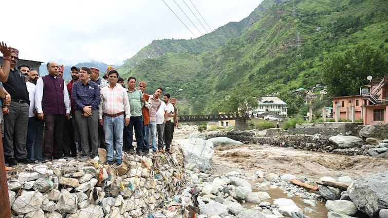 Himachal Pradesh Rains cloudbursts Death Toll In Flash Floods Rises To 9 Rescue Ops Landslides 114 Roads Closed Himachal: Death Toll In Flash Floods Rises To 9, Landslides Lead To Closure Of 114 Roads As More Downpour Likely Till Aug 7