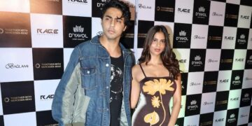 Aryan Khan Poses With Sister Suhana At A Party His Rumoured Girlfriend Larissa Bonesi Also Spotted See Video Aryan Khan Poses With Sister Suhana At A Party, His Rumoured Girlfriend Larissa Bonesi Also Spotted; WATCH