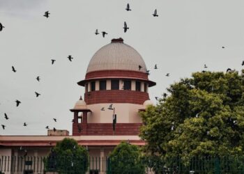 Supreme Court Reacts After Man Threatens Suicide In Court Makes PM Modi Judges Parties In Case Man Makes PM Modi & Judges Parties In Plea, Threatens Suicide. Supreme Court Reacts