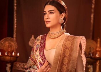 Kriti Sanon Reflects On Prabhas Saif Ali Khan Adipurush Setback You Feel Deep Sadness And Might Even Find Yourself In Tears Kriti Sanon Reflects On