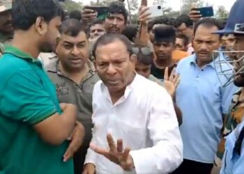 West Bengal Minister Akhil Giri Threatens Abuses Woman Forest Officer Purba Medinipur Caught On Camera BJP TMC Kunal ghosh Caught On Cam: Bengal Minister Abuses Woman Forest Officer, BJP Slams Him For ‘Outraging Modesty Of Women’