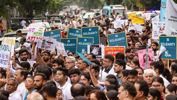 कोलकाता डॉक्टर रेप केस LIVE: विरोध प्रदर्शन तेज होने पर आरोपी का आज होगा मनोवैज्ञानिक परीक्षण