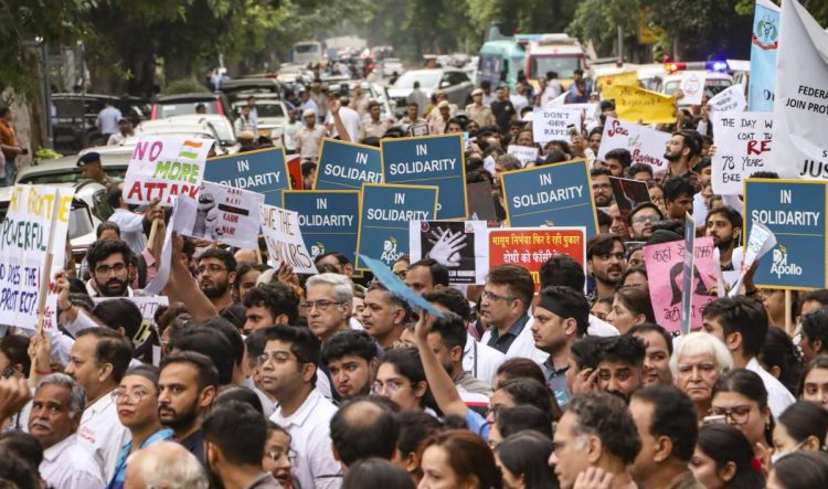 कोलकाता डॉक्टर-रेप मर्डर लाइव अपडेट: फुटबॉल मैच रद्द होने को लेकर अमित मालवीय ने ममता पर साधा निशाना