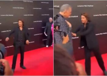 Shah Rukh Khan Push An Old Man At The Locarno Film Festival Viral Video Did Shah Rukh Khan Push