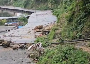 Landslide on Vaishno Devi route heavy rain in Katra Trikuta Hill Jammu and Kashmir IMD J&K: Heavy Rain Triggers Landslide On Vaishno Devi Route, Yatra Resumes Via Alternate Path