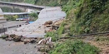 Landslide on Vaishno Devi route heavy rain in Katra Trikuta Hill Jammu and Kashmir IMD J&K: Heavy Rain Triggers Landslide On Vaishno Devi Route, Yatra Resumes Via Alternate Path