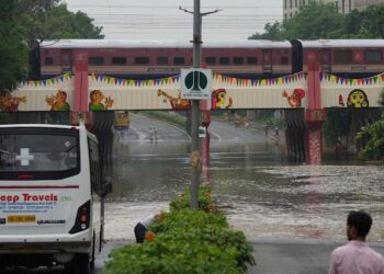 Delhi Weather Update Heavy Rainfall UP Uttarakhand Haryana Yellow Alert IMD