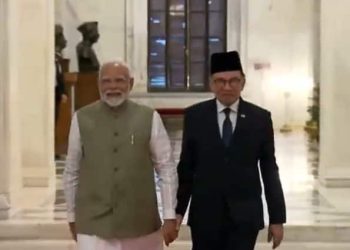 PM Modi Malaysian PM Anwar Ibrahim Strengthen Ties in New Delhi Focus on Indian Workers Tourism PM Modi Welcomes Malaysian PM Anwar Ibrahim On Maiden Visit; Trade, Indian Workers