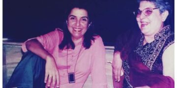 Farah Khan First Post After Her Mother Menaka Irani Death, Shares Photos With Her Farah Khan Remembers Mother In First Post After Her Death: