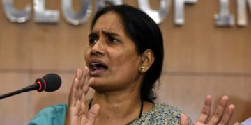 Kolkata rape-murder case Mamata Banerjee Nirbhaya mother asha devi calls for resignation R G Kar Medical College and Hospital Kolkata Doctor Death: Nirbhaya