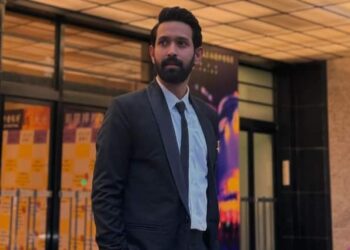 Vikrant Massey Angry At A Fan Who Filmed Him Without Consent Vikrant Massey Recalls Losing His Temper With A Fan Who Filmed Him Without Consent: