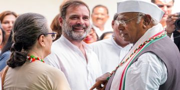 विधानसभा चुनाव से पहले कांग्रेस ने पार्टी की जम्मू-कश्मीर और झारखंड इकाइयों में बड़ा फेरबदल किया