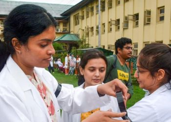 doctors protest modi Govt Assures Committee Kolkata RG Kar Medical College and Hospital Kiren Rijiju Union Health Ministry Govt Assures Committee For Doctors