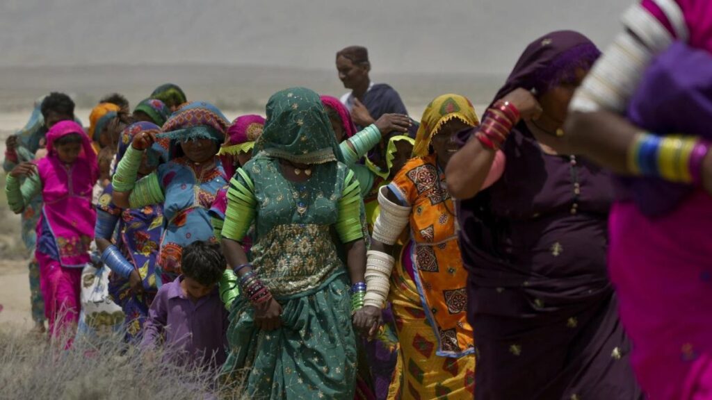 पाकिस्तान: सिंध में नाबालिग हिंदू लड़की का अपहरण कर बुजुर्ग व्यक्ति से निकाह कराया गया और फिर उसे इस्लाम कबूल करवाया गया