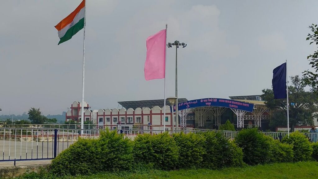 वैष्णो देवी मंदिर के संरक्षक रहे बारीदारों ने 'अधूरे वादे' पर नाराजगी जताई, भाजपा को चुनाव में हार की चेतावनी दी