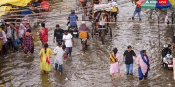 IMD ने बिहार के इन 6 जिलों में भारी बारिश की आशंका जताई है। आंधी-तूफान और बिजली गिरने की भी आशंका