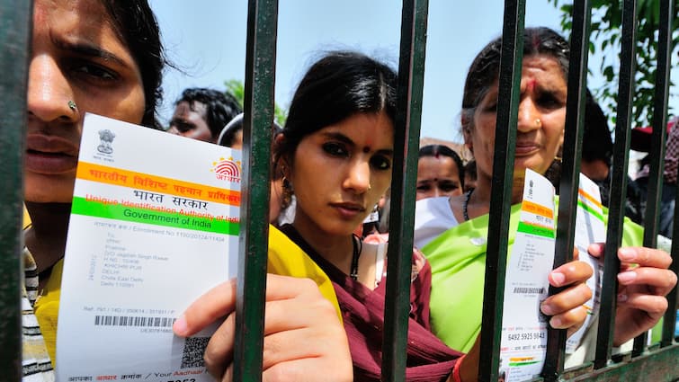 UIDAI ने निशुल्क आधार कार्ड अपडेट की समयसीमा इस तिथि तक बढ़ाई; यहां देखें विवरण