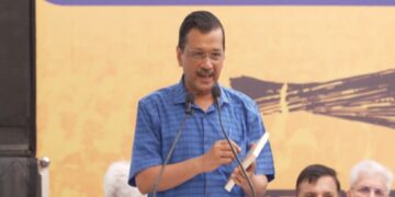 अरविंद केजरीवाल दो दिन बाद सीएम पद से देंगे इस्तीफा, दिल्ली में जल्द चुनाव की मांग | VIDEO