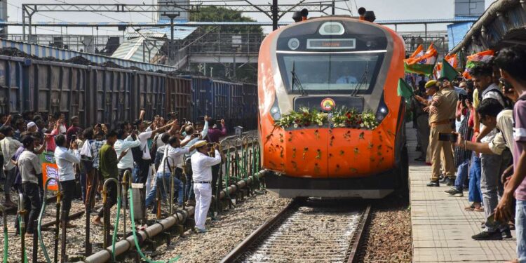 ओडिशा से चलेंगी तीन नई वंदे भारत एक्सप्रेस ट्रेनें: रूट, समय और लॉन्च की तारीख जानें