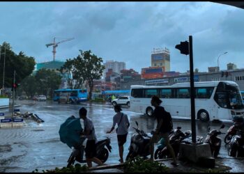 तूफान यागी ने वियतनाम में दस्तक दी, चीन के हैनान द्वीप में तीन लोगों की मौत | वीडियो