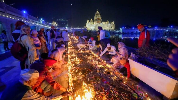 बड़े समारोह, छोटे खर्च: बिना ज़्यादा खर्च किए त्योहारों और शादियों का आनंद कैसे लें