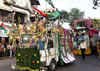 महाराष्ट्र सरकार ने गणपति विसर्जन के कारण मुंबई में ईद-ए-मिलाद की छुट्टी को 18 सितंबर तक पुनर्निर्धारित किया