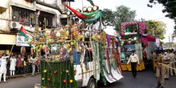 महाराष्ट्र सरकार ने गणपति विसर्जन के कारण मुंबई में ईद-ए-मिलाद की छुट्टी को 18 सितंबर तक पुनर्निर्धारित किया