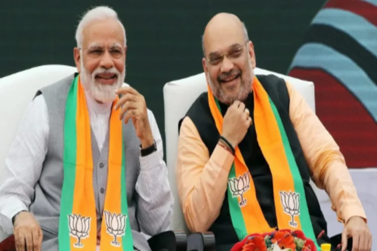 हिंदी दिवस 2024: पीएम मोदी ने भाषा की ताकत पर किया विचार, अमित शाह ने हिंदी के आधिकारिक भाषा बनने के 75 साल पूरे होने पर किया ट्वीट