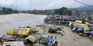 हिमाचल प्रदेश में बादल फटने से 1 की मौत, 53 सड़कें बंद, IMD ने और बारिश की आशंका जताई | पूरी रिपोर्ट