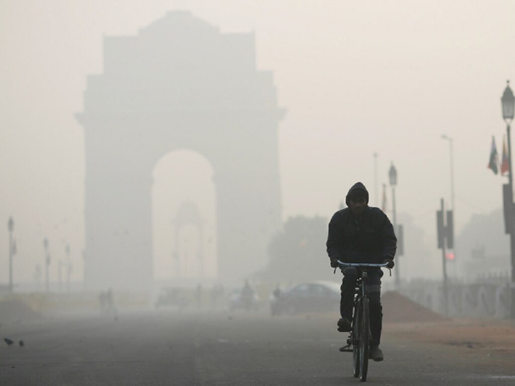 दशहरे के बाद दिल्ली की वायु गुणवत्ता 'खराब' बनी हुई है: नोएडा, गाजियाबाद, गुरुग्राम में AQI की जाँच करें