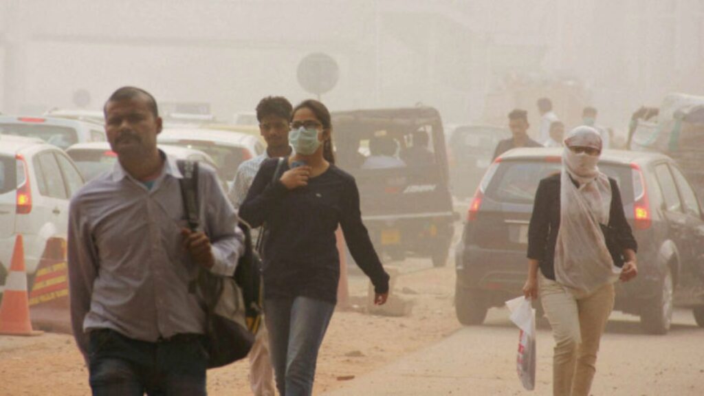 दिल्ली में हवा की गुणवत्ता मामूली सुधार के बाद बिगड़ी, AQI बढ़कर 349 हुआ