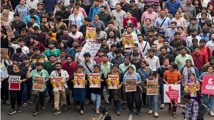 कोलकाता डॉक्टर बलात्कार-हत्या मामला: पश्चिम बंगाल के जूनियर डॉक्टरों ने सुरक्षा की मांग करते हुए पूरी तरह से 'काम बंद' कर दिया