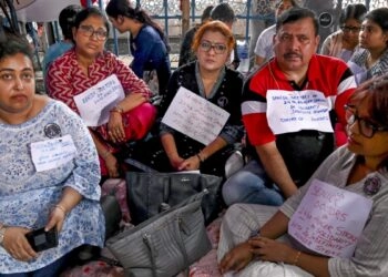 कोलकाता डॉक्टरों का विरोध: एफएआईएमए ने कल से अस्पतालों में राष्ट्रव्यापी वैकल्पिक सेवाएं बंद करने का आह्वान किया है