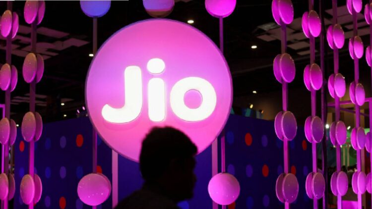 टैरिफ बढ़ोतरी के बावजूद Jio का 5G यूजर बेस बढ़ा: जानिए कैसे