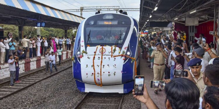 दिल्ली से पटना तक भारत की सबसे लंबी वंदे भारत एक्सप्रेस 30 अक्टूबर को शुरू होगी: समय, किराया, अन्य विवरण देखें