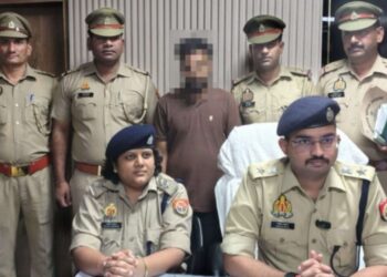 पुलिस ने कुख्यात अपराधी को गिरफ्तार किया, 32 मोबाइल फोन, लैपटॉप और मोटरसाइकिल जब्त की - यहां पढ़ें