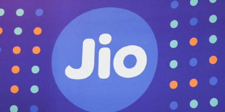 यहां बताया गया है कि आपको 999 रुपये के रिचार्ज प्लान के बजाय Jio 899 रुपये का रिचार्ज प्लान क्यों चुनना चाहिए