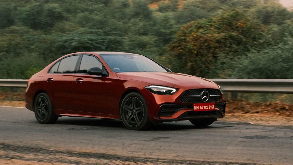 मर्सिडीज-बेंज C300 AMG लाइन की समीक्षा: C से या C से नहीं?