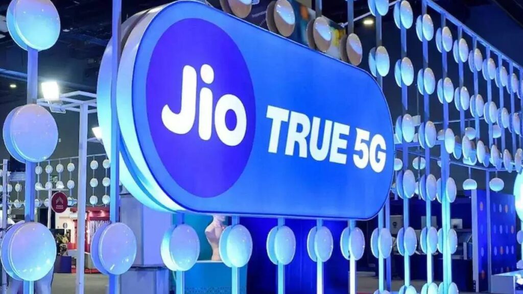 Jio का नया 11 रुपये का रिचार्ज प्लान अनलिमिटेड इंटरनेट ऑफर करता है, जो एयरटेल और बीएसएनएल को चुनौती देता है