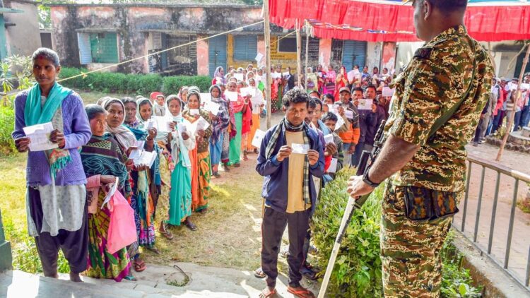 झारखंड पर सर्वेक्षणकर्ता अलग-अलग, एक ने भारत गुट की भविष्यवाणी की, दो ने एनडीए की जीत की भविष्यवाणी की; 2 अन्य ने त्रिशंकु विधानसभा का अनुमान लगाया