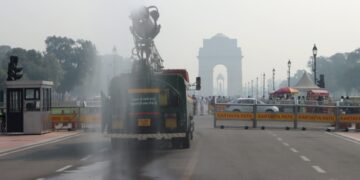 दिल्ली का AQI 370 के पार: सख्त प्रदूषण विरोधी उपायों के बीच हवा की गुणवत्ता खराब हुई