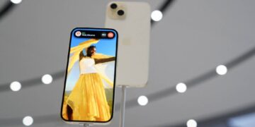 फ्लिपकार्ट की ब्लैक फ्राइडे सेल के दौरान iPhone 15 पर 16 प्रतिशत की छूट मिल रही है