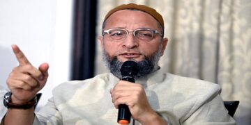 AIMIM प्रमुख असदुद्दीन ओवैसी का कहना है, ''पीएम मोदी और सीएम योगी संभल में खतरनाक माहौल बना रहे हैं.''