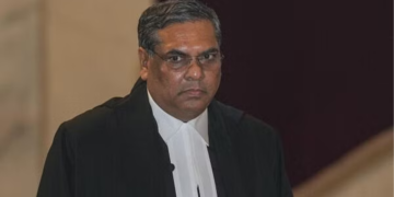 CJI संजीव खन्ना ने नए चुनाव आयुक्त नियुक्ति कानून पर याचिकाओं पर सुनवाई से खुद को किया अलग, जानें क्यों?