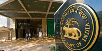 RBI गवर्नर का कार्यकाल कितने वर्ष का होता है? 450 करोड़ की हवेली और अन्य सुविधाएं शामिल