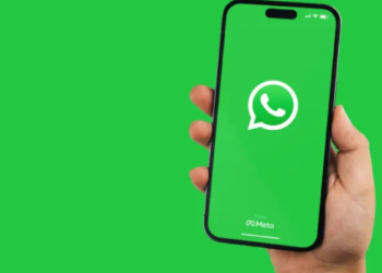 WhatsApp यूजर्स हैरान! 1 जनवरी से इन स्मार्टफोन्स पर काम करना बंद कर देगा ऐप!