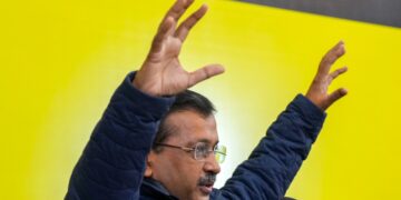 अरविंद केजरीवाल ने वरिष्ठ नागरिकों को मुफ्त इलाज प्रदान करने के लिए दिल्ली में संजीविनी योजना की घोषणा की